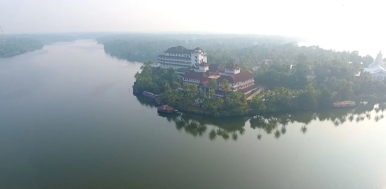 Ashtamudi Lake in Kerala