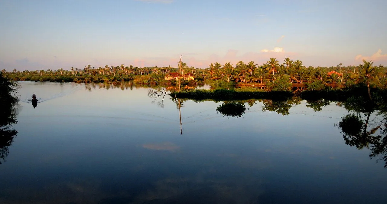 Waterways and greenery at Munroe Island