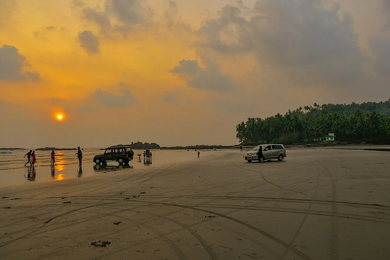 Shoreline at Muzhappilangad Beach