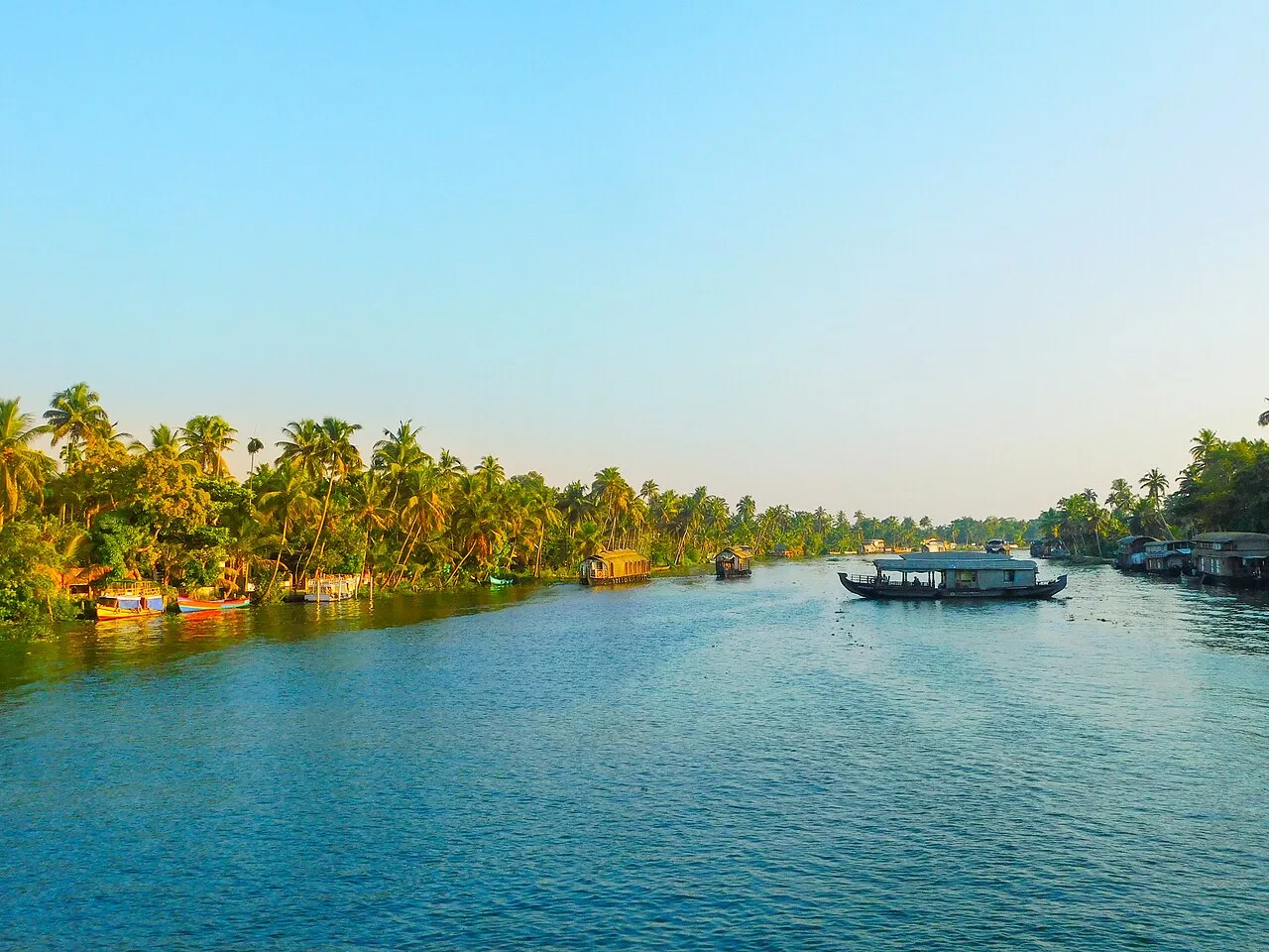 Houseboat near Kumarakom on the Vembanad backwaters